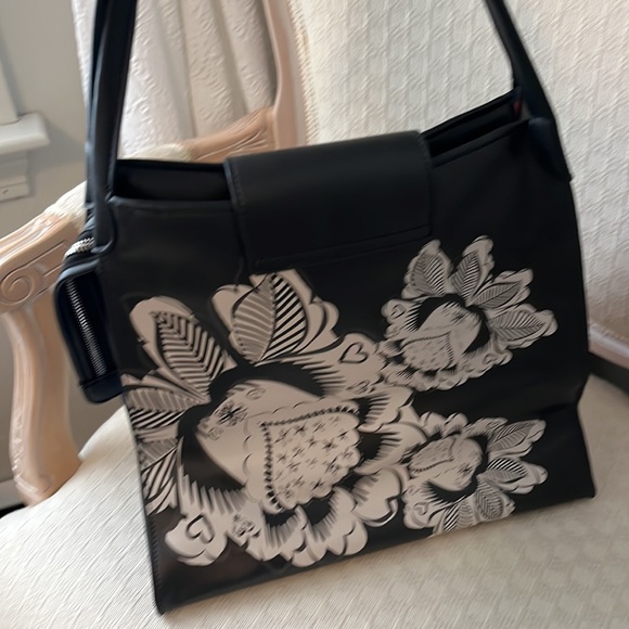 Tote/Purse - Picture 2 of 9